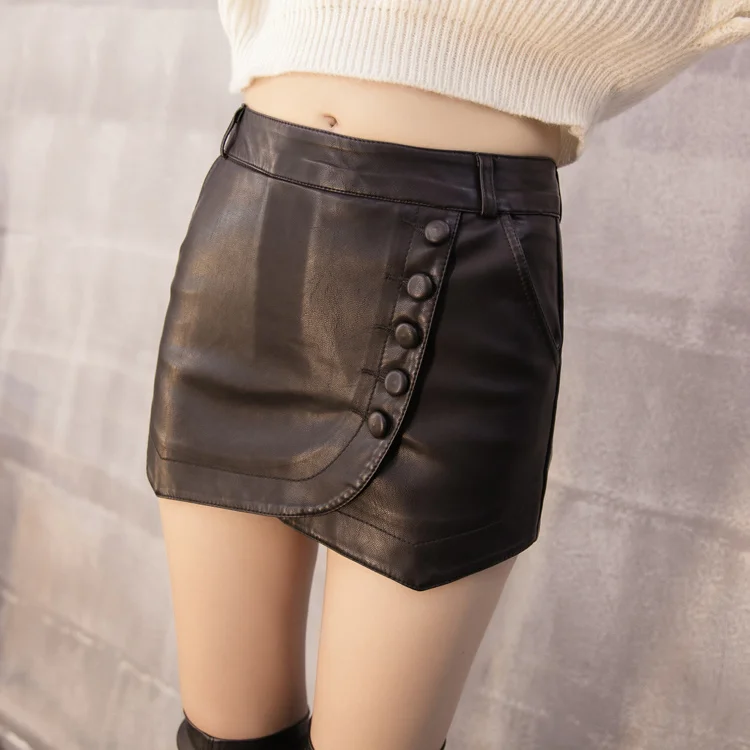 

autumn 2023 and winter new tight outer wear split skirt super PU shorts