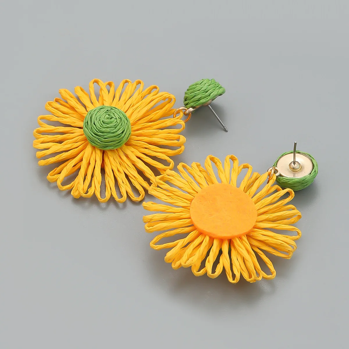 2023 Summer New Rattan Weaving Sun Flower Raffia Drop Earrings for Women Simple Holiday Party Jewelry Accessories