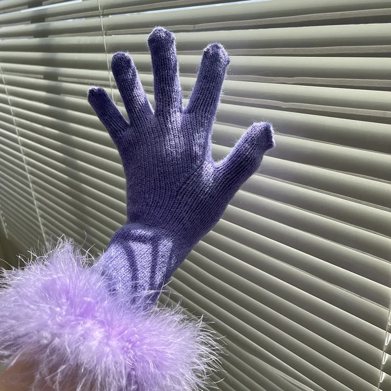 

Перчатки женские трикотажные кашемировые, с перьями