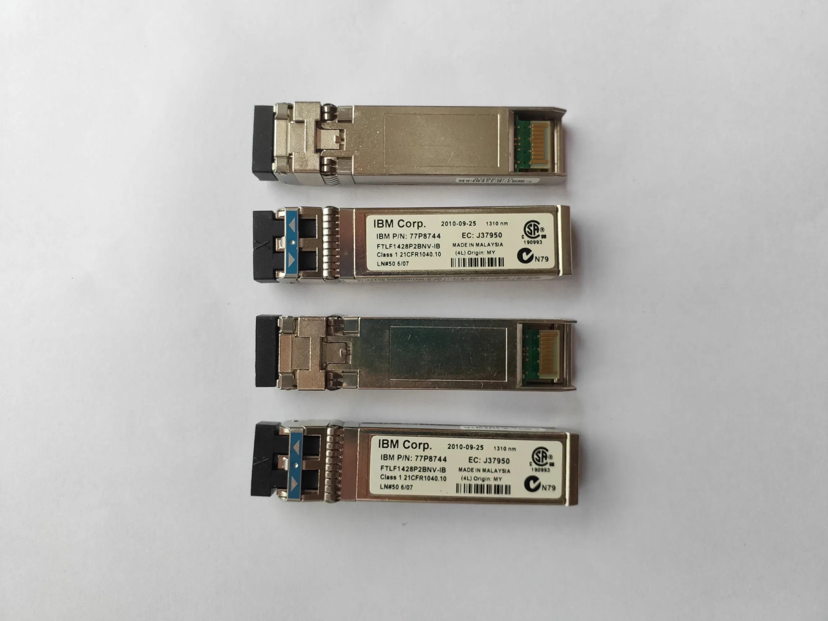 IBM 8GB Fiber Transceiver/FTLF1428P2BNV-IB J37950 77P8744 Single Mode1310NM SFP 8G 10KM/IBM SFP 8G Fiber Optical Module