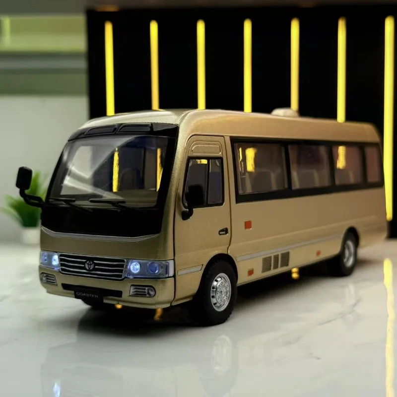 Simulation 1:24 Toyota Coaster Bus Alloy Model Sound and Light Pull Back Toy Car Collection Miniature Voiture Children Boy gift