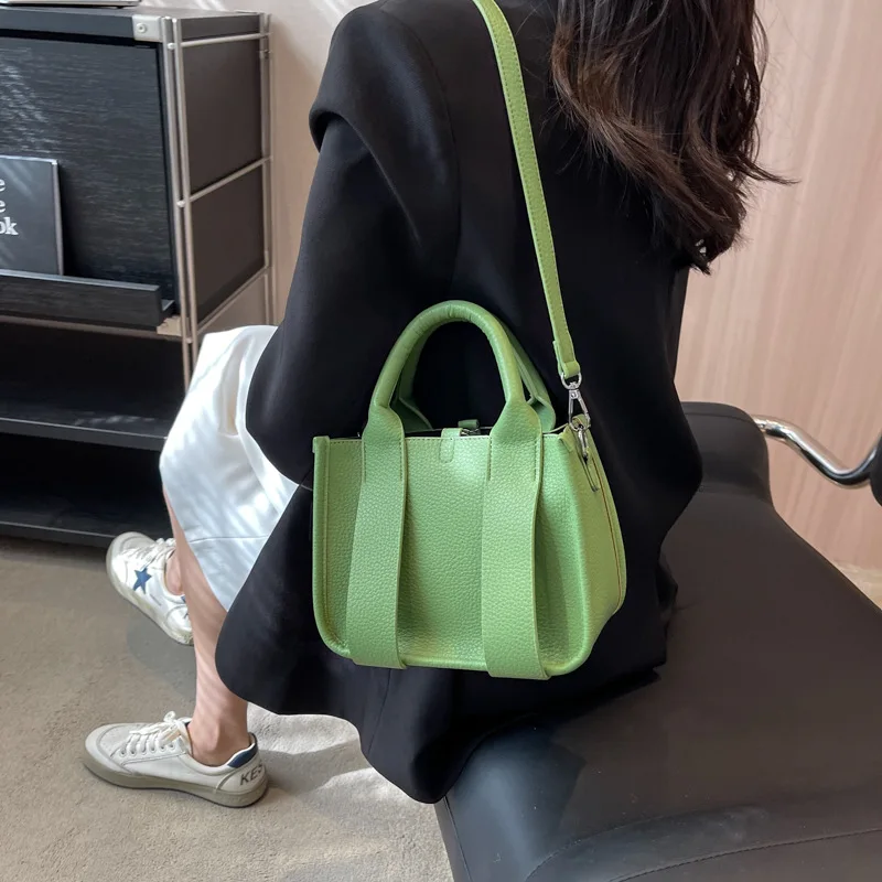 

Pu Leather Tote Bag Crossbody Bags Women Designer Ladies Handbags Casual Shoulder Bag Brands Shopper Purses New Fashion Satchels