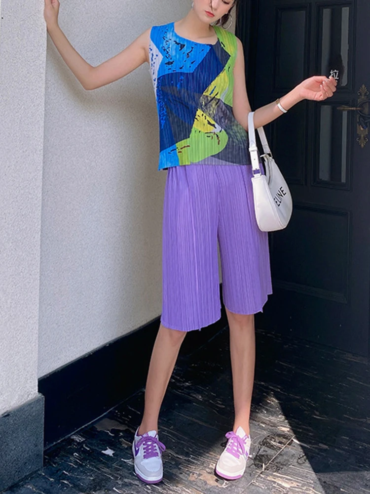 

HiIssey Miyake Fashion Design Women Urbanization Loose Thin Summer Models Solid Color High Waist Five-Point Pleated Hot Pants