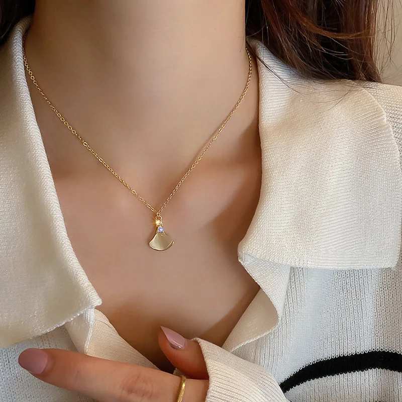 

South Korea Geometric Fan Necklace Design Clavicle Chain Simple and Gentle Necklace Women