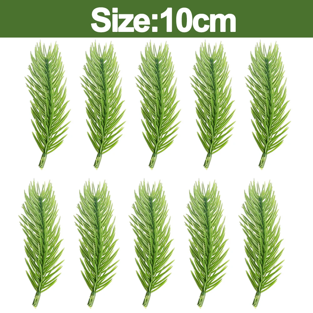 

Искусственная елочная гирлянда из пластиковых веточек