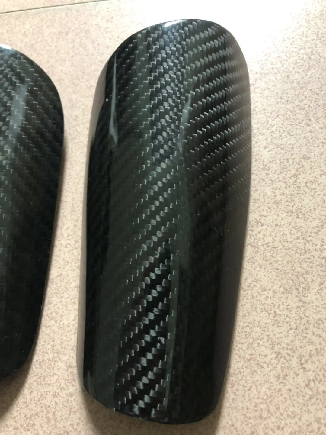 

Suitable for football carbon fiber shin guards