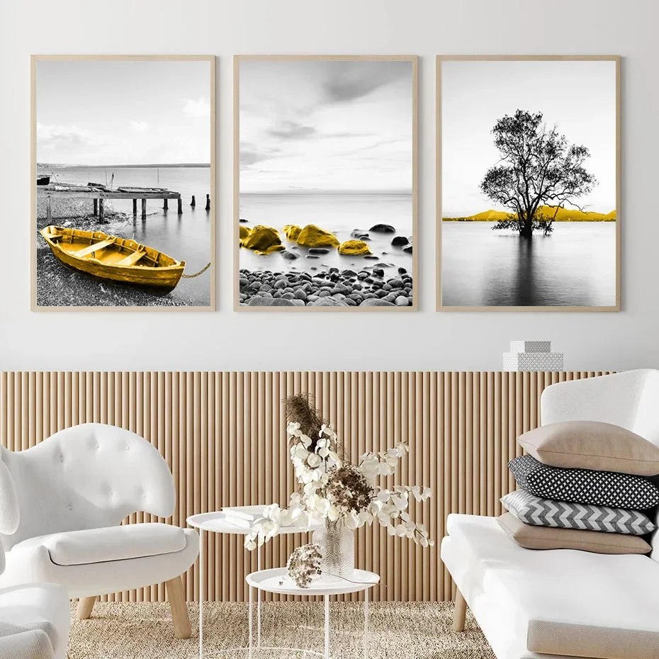 Желтый постер в стиле ретро морской пейзаж рыбалка Скандинавская лодка