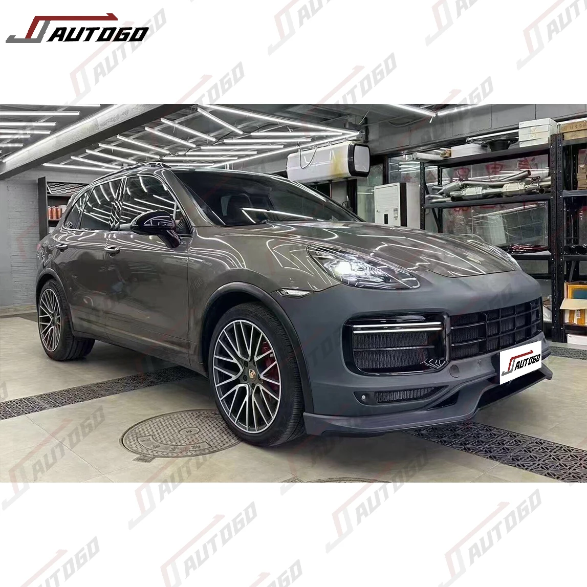 Для модификации автомобиля комплект кузова для переоборудования Porsche Cayenne 958 1
