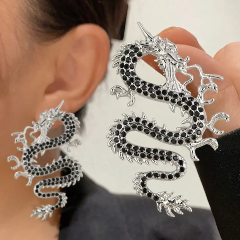 Эстетические серьги-гвоздики в виде дракона со знаками Зодиака китайском стиле