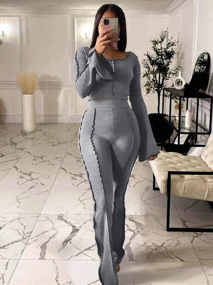

Women's 2023 Fashion Pit Stripe Reverse Car Thread Flare Sleeve Knitted Top Casual Sports Trouser Two Piece Set