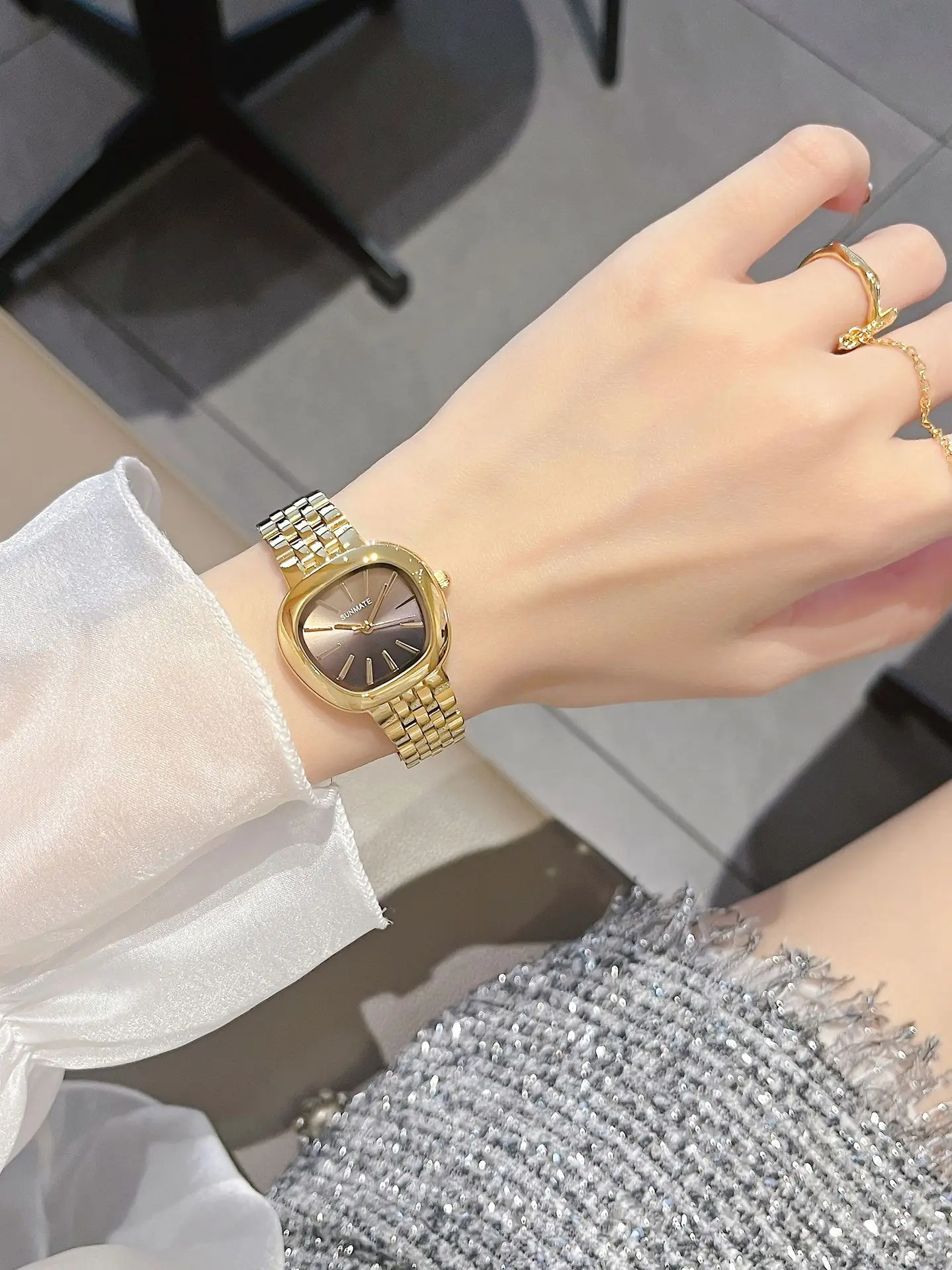 Фото Женские часы Reloj Mujer для девочек, кварцевые часы, золотые, серебряные, из нержавеющей стали, Orologio, женские роскошные наручные часы, простые, в новом стиле №2