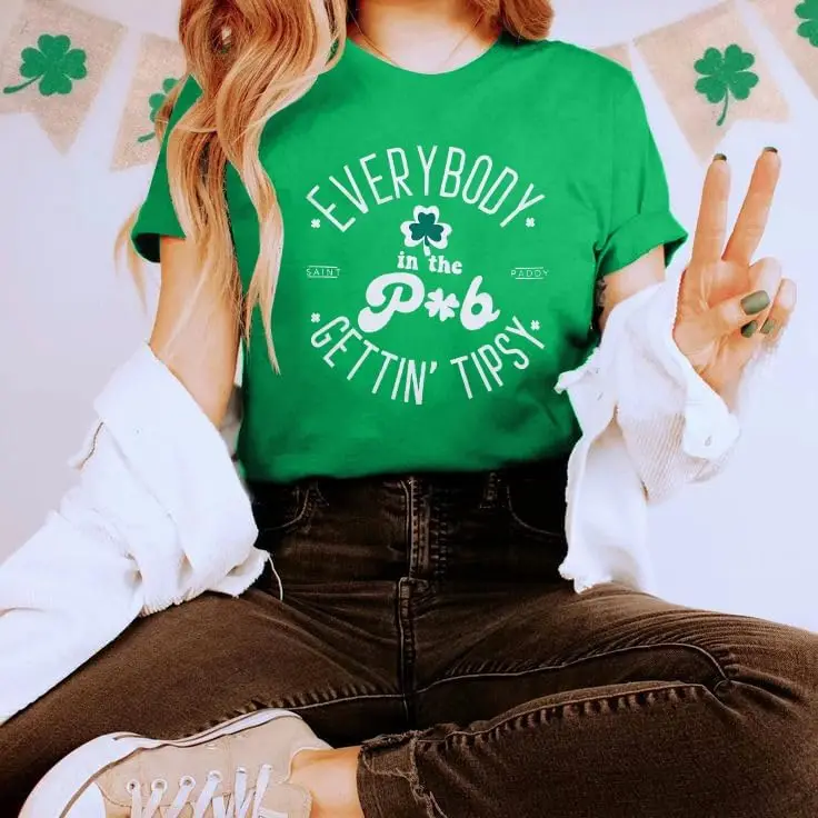 Женская рубашка на День Святого Патрика рубашки с надписью все в пабе получение