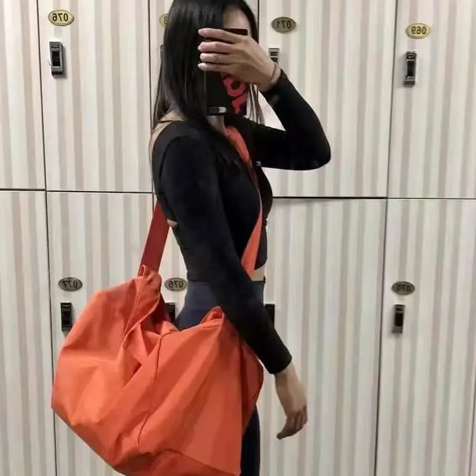 Trend High Quality Backpack Women'S Single Shoulder Portable Fitness Bag Simple Large Capacity Cross-Slung Training Bag M599