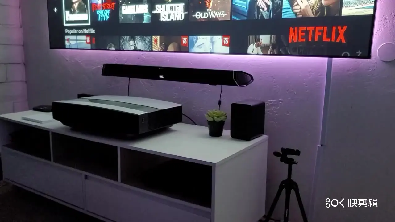 

XGIMI AURA 4K 2400 ANSI lumens global version 3D Smart Home Theater wifi beamer 60W Speaker short throw laser projector