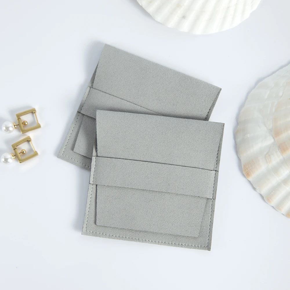 50 Microfiber Jewelry Pouch 8x8cm Small Gift Bags Rings Envelope Jewelry Earring Organizer Packaging Wedding Favors Candy Bag