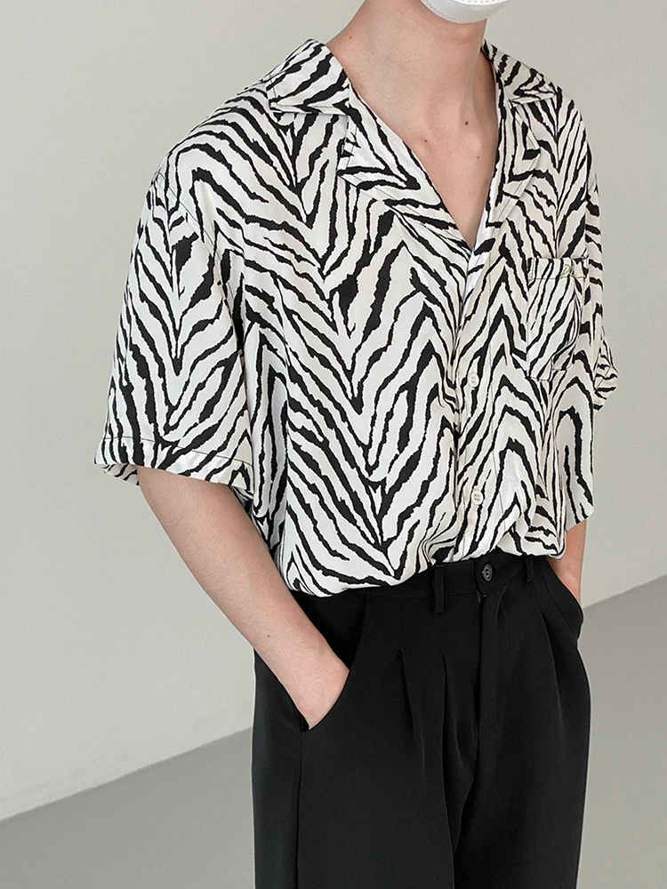 

ZCSMLL Short Sleeved Men's Shirt Summer Thin Turn-down Collar Loose Handsome Fashion Half Sleeved Male Top Single Breasted T3910