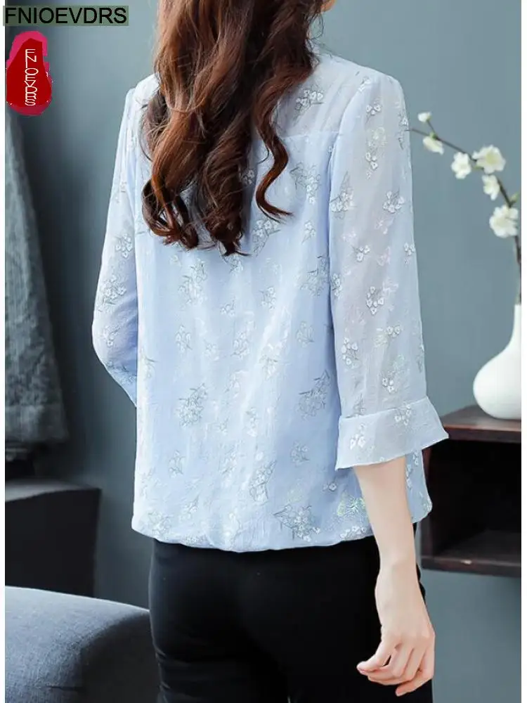 Блузка женская с V-образным вырезом длинным рукавом и цветочным принтом