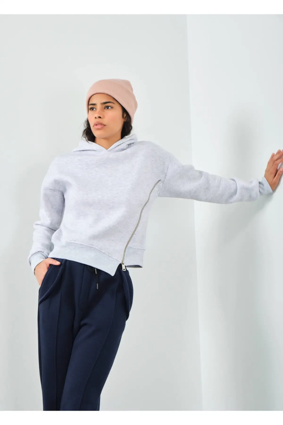 

Women's Sweatshirt Gray Zipper Detailed Hooded Rack Hoodies Fashion All Season New Designer Pullovers Fleece Hoodies