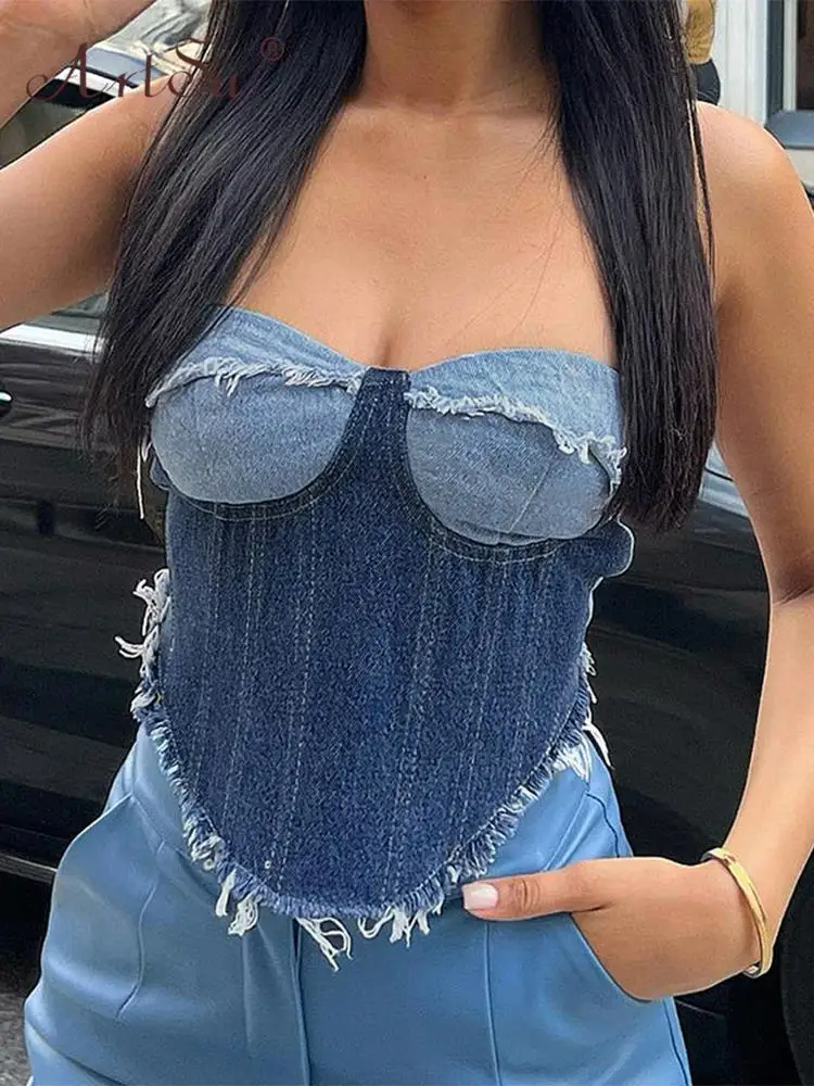 

Кроп-топ ArtSu рваный джинсовый с открытыми плечами, пикантная уличная одежда, Модный укороченный топ из денима с открытой спиной, на шнуровке,...