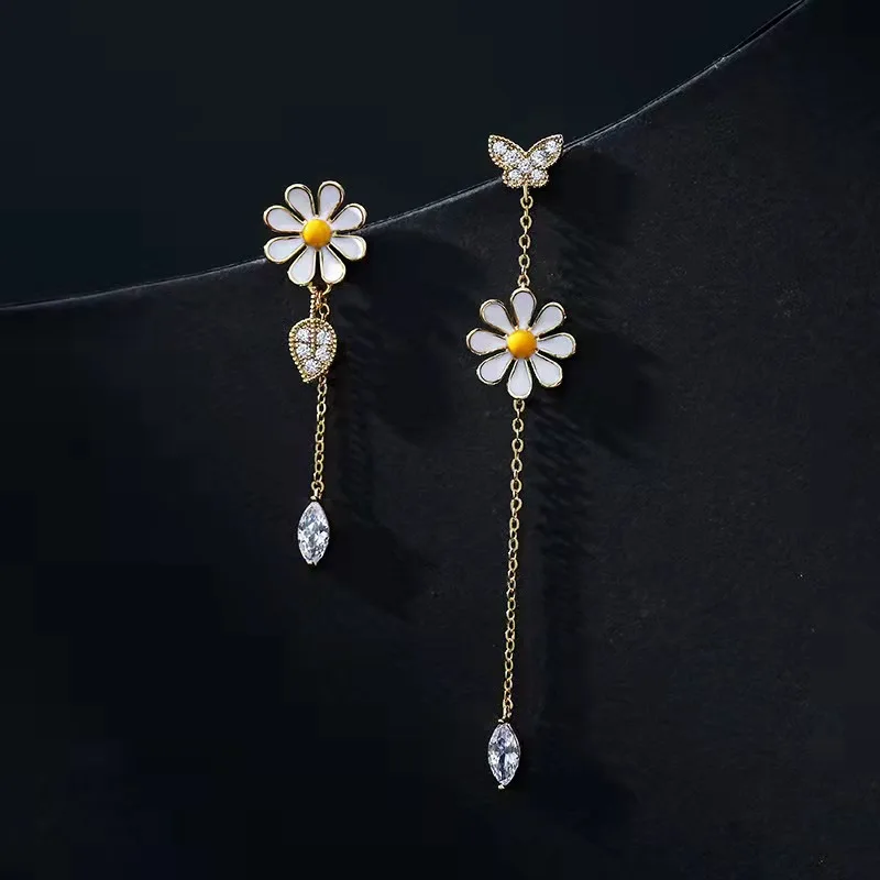 

Asymmetry Daisy Earrings Dangle Long Tassel Cute Butterfly Flower Earring For Women 2022 New Fashion Gift Charm Vintage Jewelry
