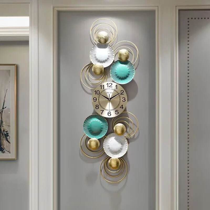 

Nordic Creative Large Metal Decorative Clock Personalized Wall Hangings Home Living Room Wall Clock Simple Silent Quartz Watch