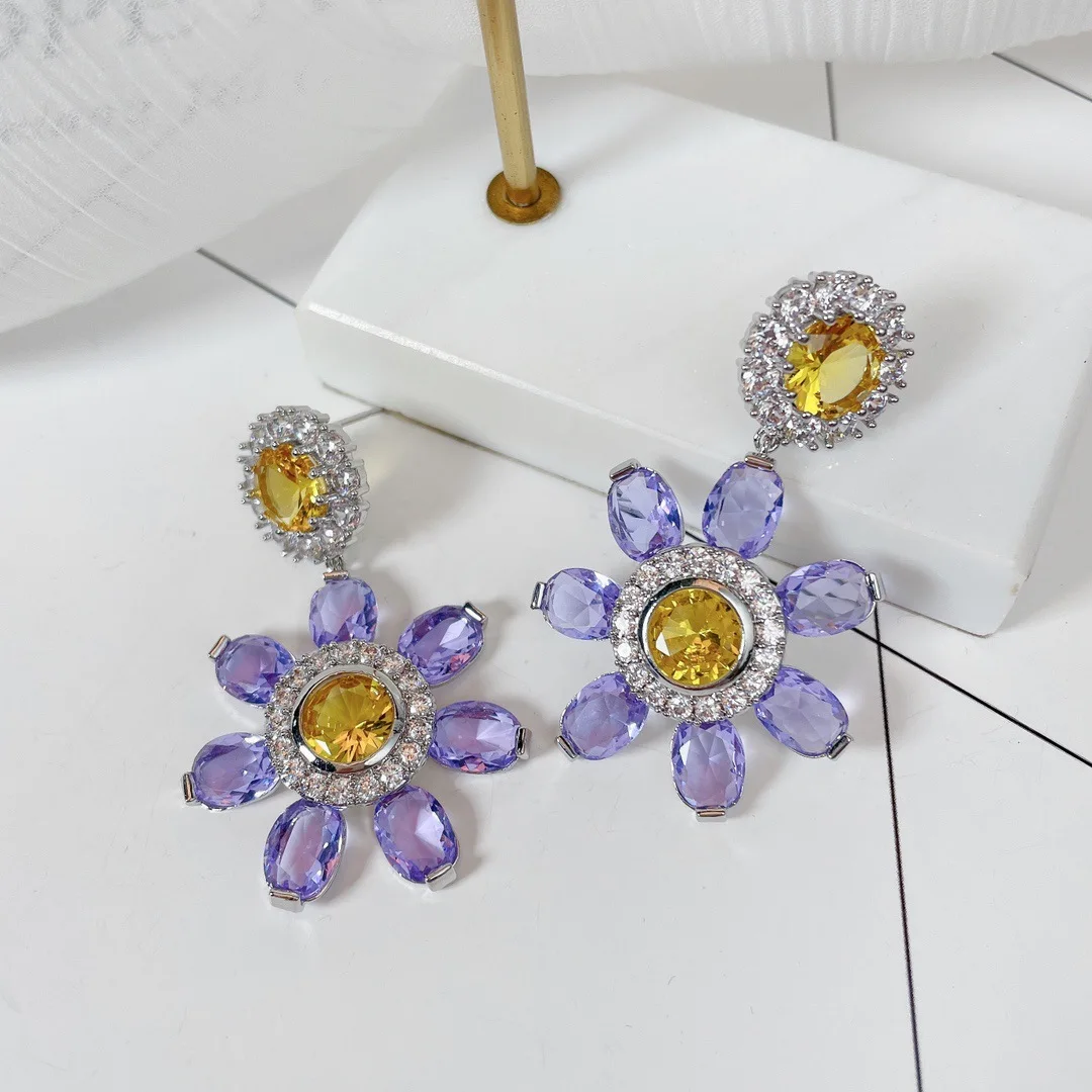 

Bilincolor Fashionable and Fresh Color Zirconium Flower Light Luxury Style Earrings for Women