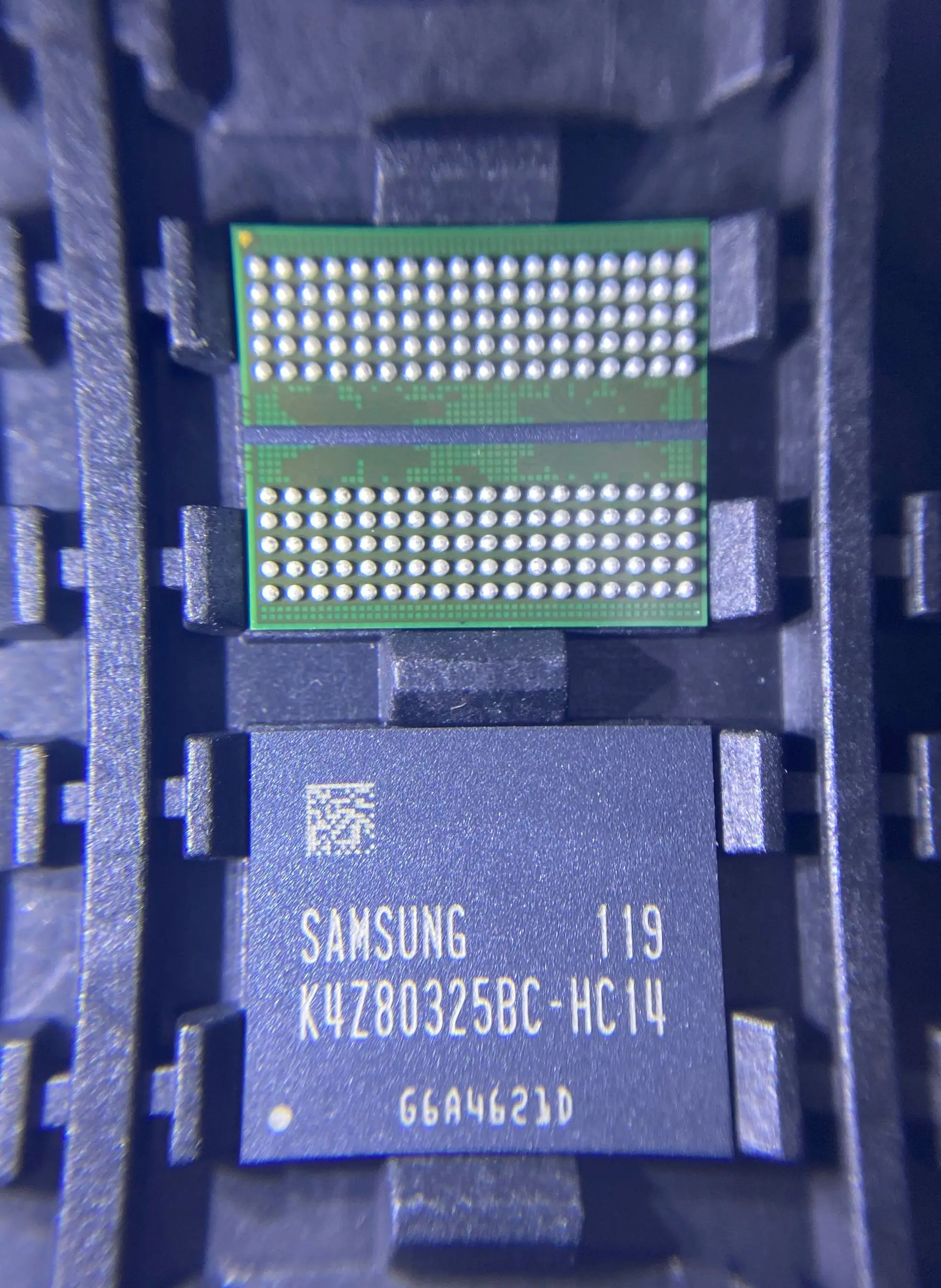 

1~4PCS K4Z80325BC K4Z80325BC-HC14 K4Z80325BC-HC16 BGA DDR6 Original free shipping