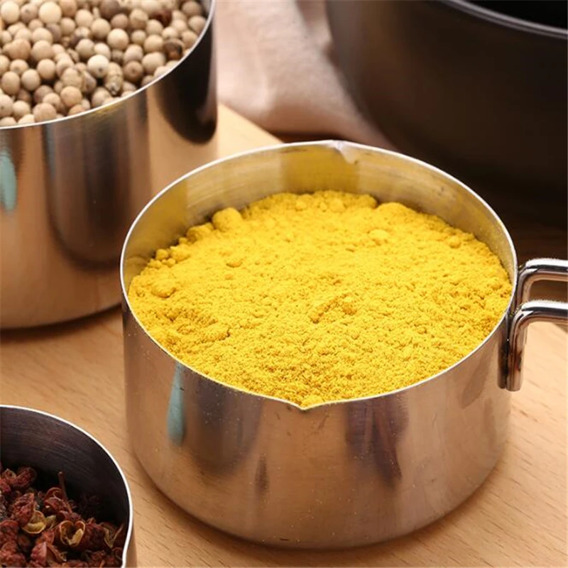 

Практичная мерная чашка для муки и риса