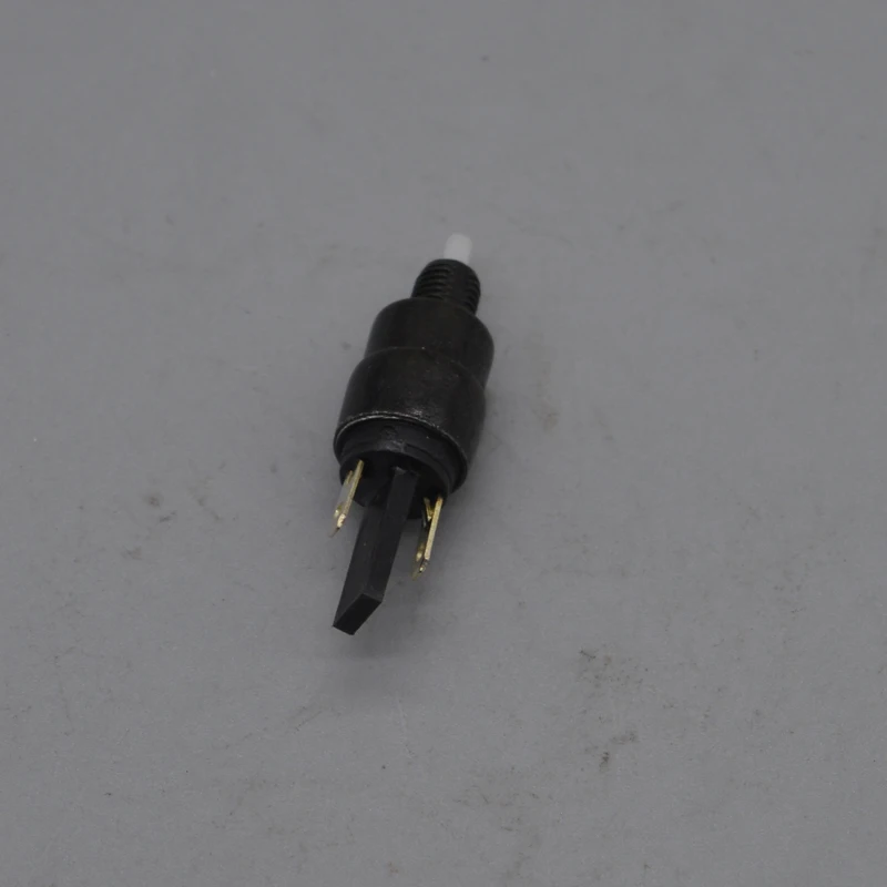 

Переключатель Сцепления Мотоцикла 250cc 300cc 600cc для Benelli BN251 TNT25 TNT250 TNT Leoncino TRK251 25 250 251 300 600 752s