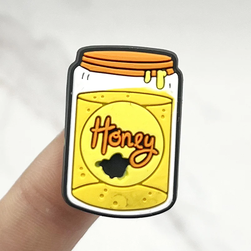 Yellow Star Smile PVC Shoe Charm Sandals Accessories Funny Diy Shoe Buckle Decoration Flower Fit Pins Croc Charms JIBZ Kid Gift