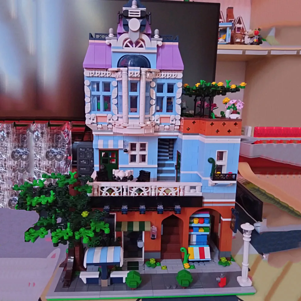 

Creative Expert Moc Blcoks 3430pc Street Views Coffee House Cafe Corner Moc Model Building block Downtown Diner Market