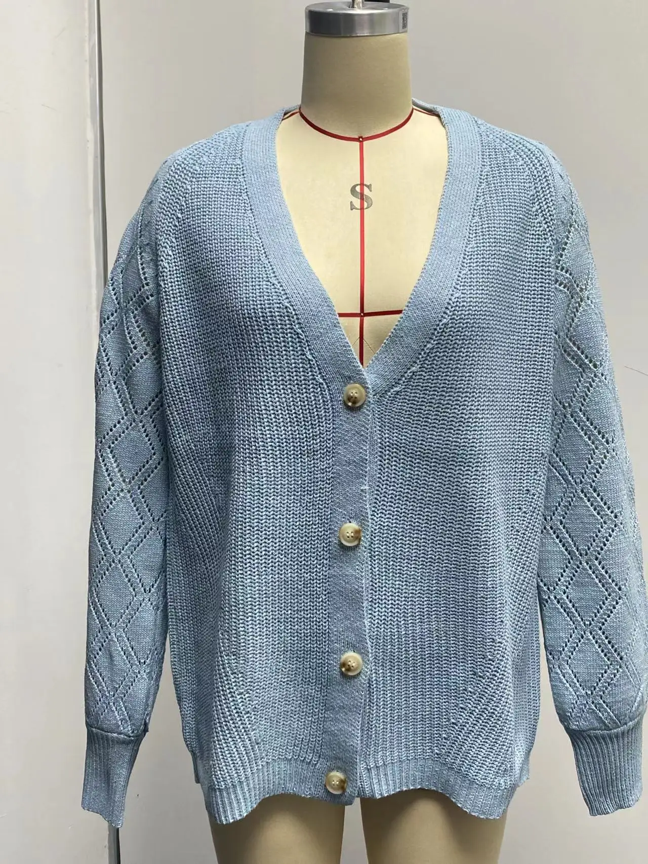 Рисунок 3 - Женский свитер, Новинка весна-осень 2023