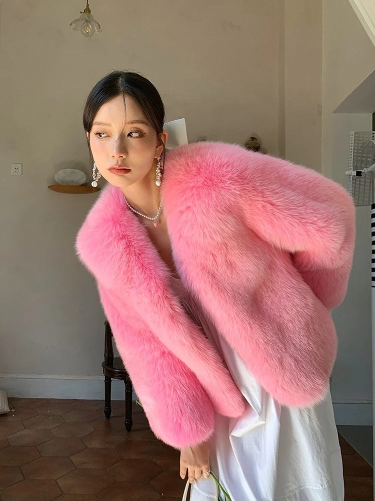 Женское зимнее пальто из натурального меха