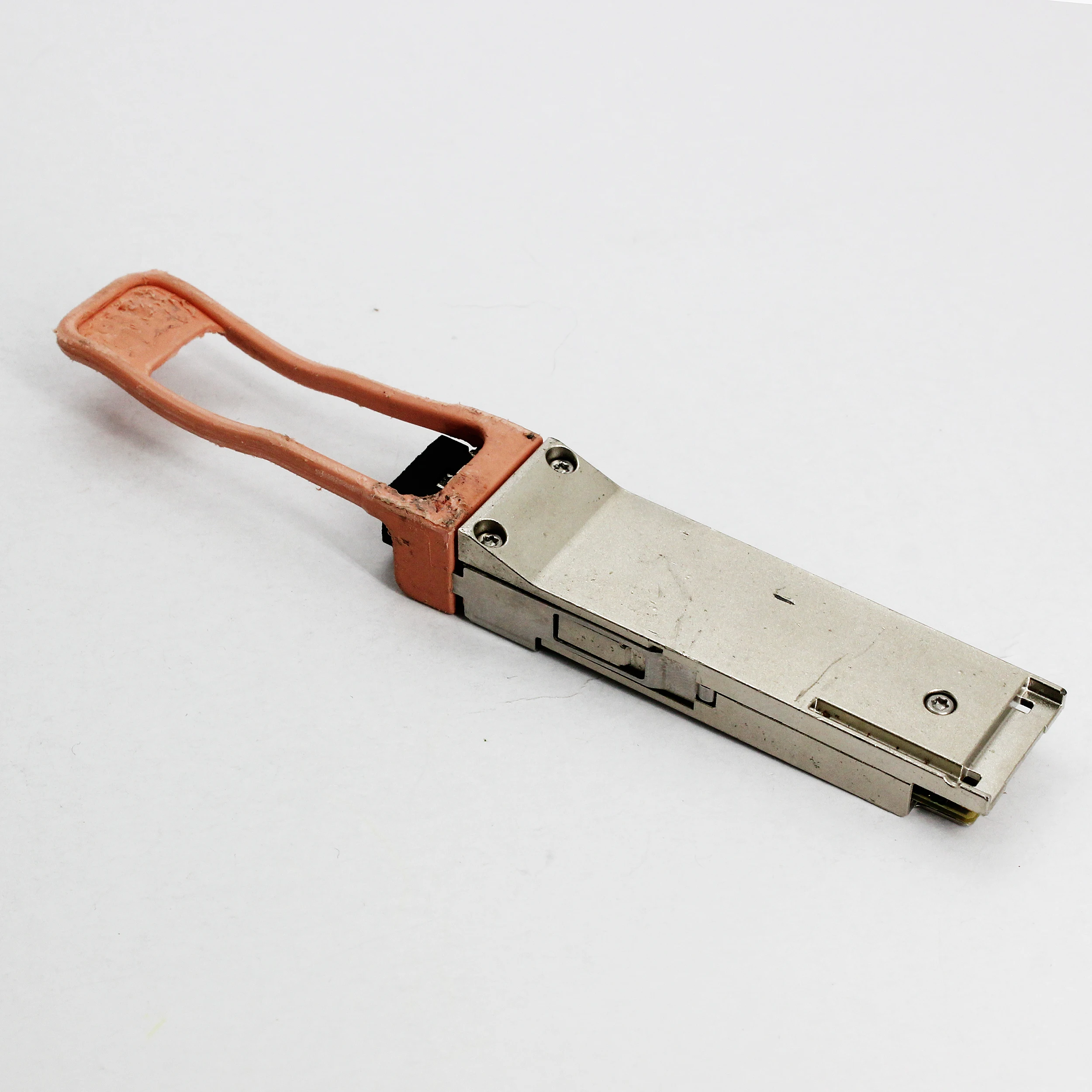 Подлинный для Finisar FTL4S1QE2C Alpha unit 40GE SWDM4 850nm MMF 300m LC QSFP бывший в употреблении