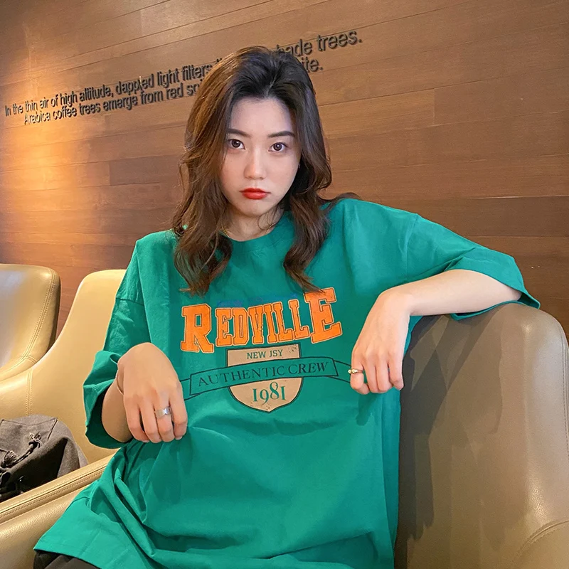 

Женская свободная футболка с коротким рукавом, повседневная универсальная хлопковая Футболка с круглым вырезом и буквенным принтом, модель V479 на лето, 2022