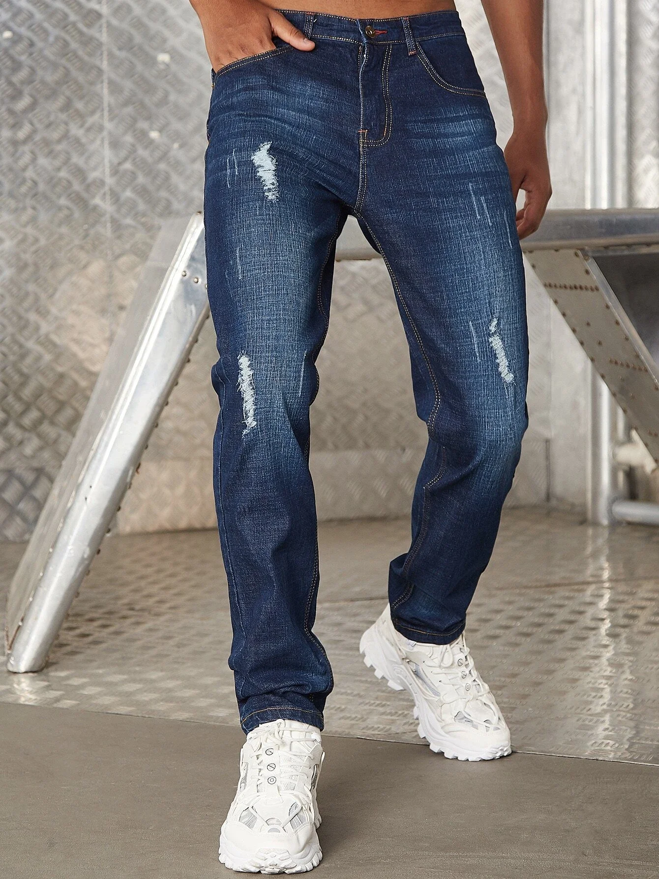 

Новые мужские черные рваные джинсы с широкими штанинами на весну и осень, уличная одежда в Корейском стиле, мешковатые брюки до щиколотки, М...