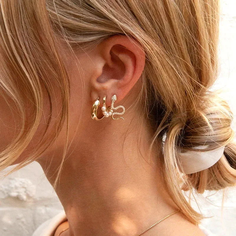 Рисунок 4 - Женские серьги-кольца из серебра