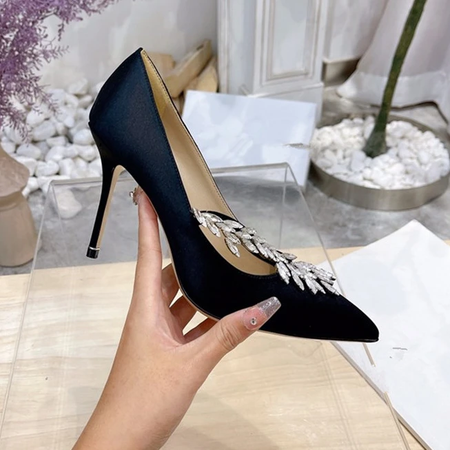 Women's single shoes Spring and Autumn 2023 new crystal rhinestone chain thin heel fashion pointy banquet high heel muller shoes