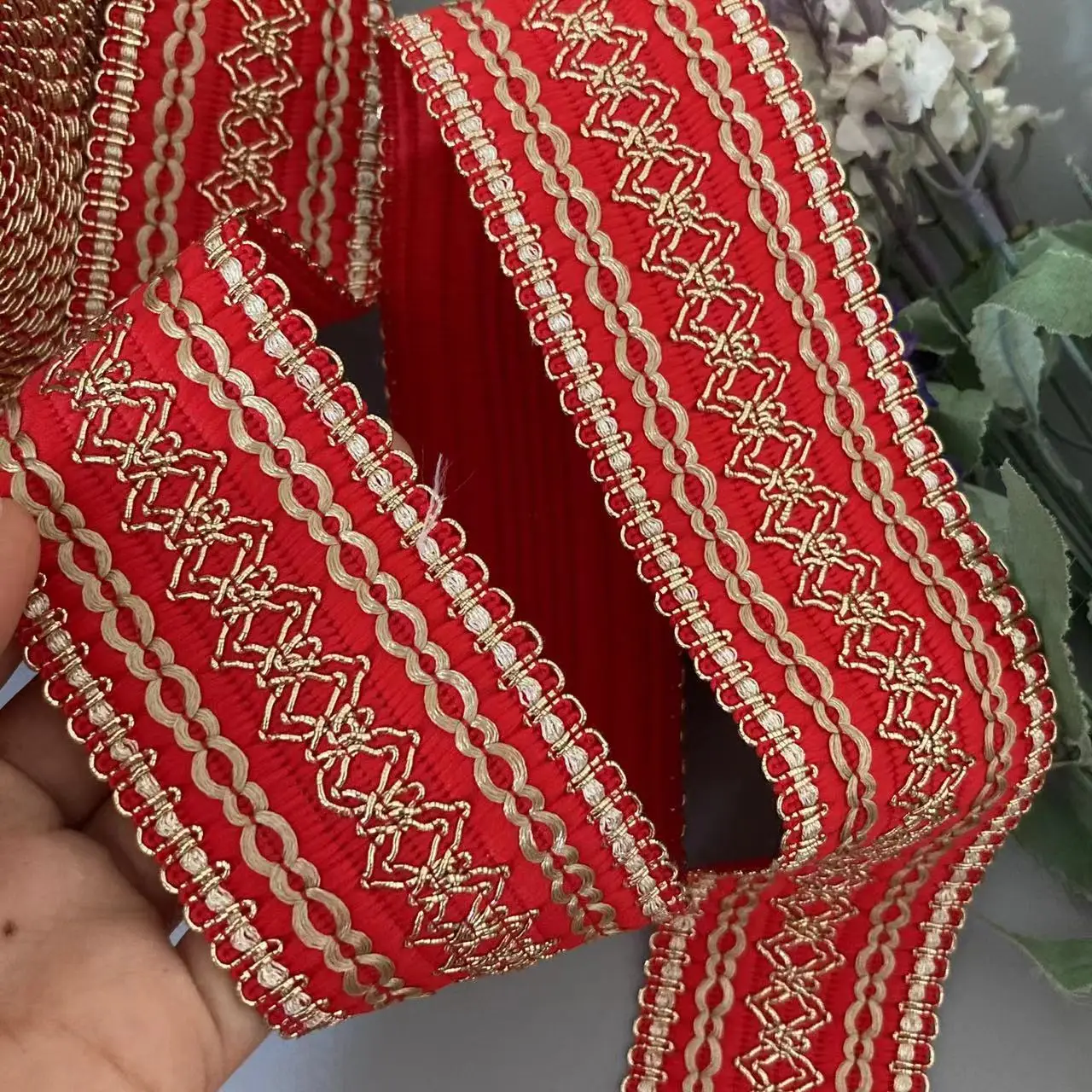 Красное кружевное платье 1 м 5 см