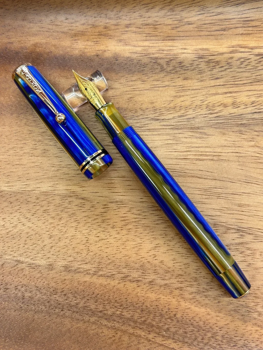 

ADMOK 28 Классическая акриловая ручка