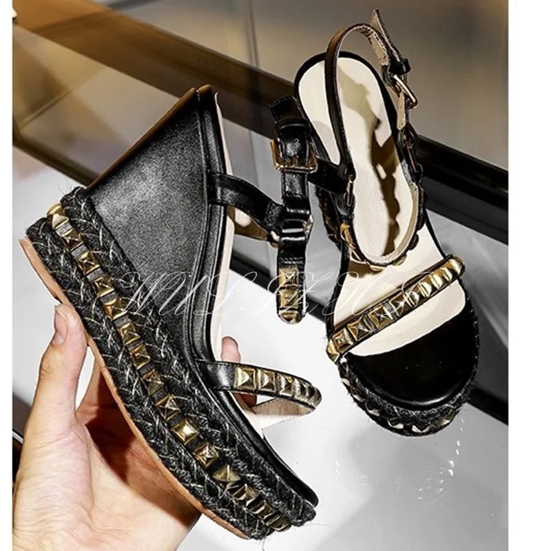 Сандалии женские кожаные на платформе Босоножки с открытым круглым носком