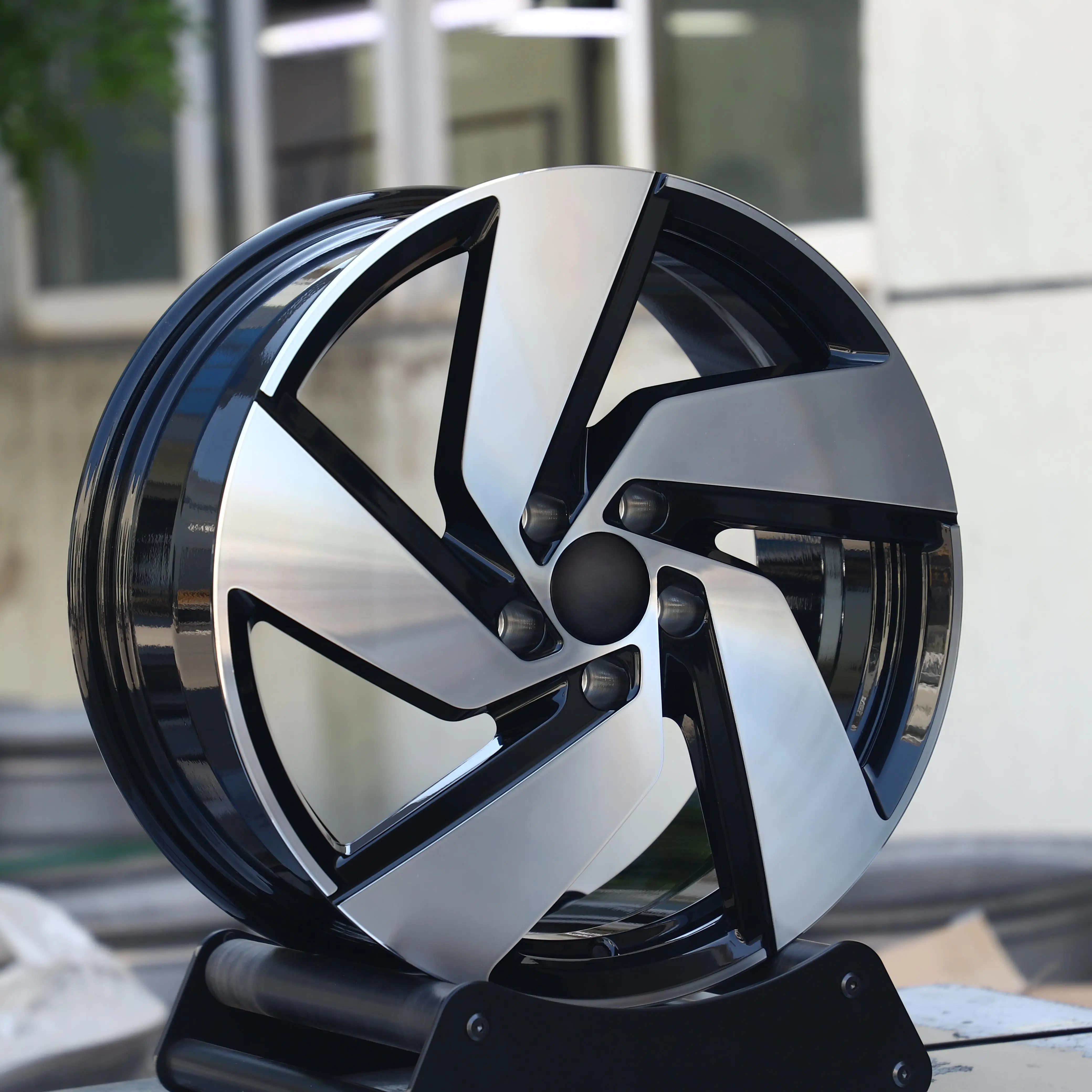 Фото Для Audi RS3 RS4 RS5 Q3 R8 Q5 Q7 RS A4 B85 C7 C8, подвесной стиль, 5x112 5x120, глянцевый черный с механической обработкой поверхности, кованые легкосплавные диски. №2
