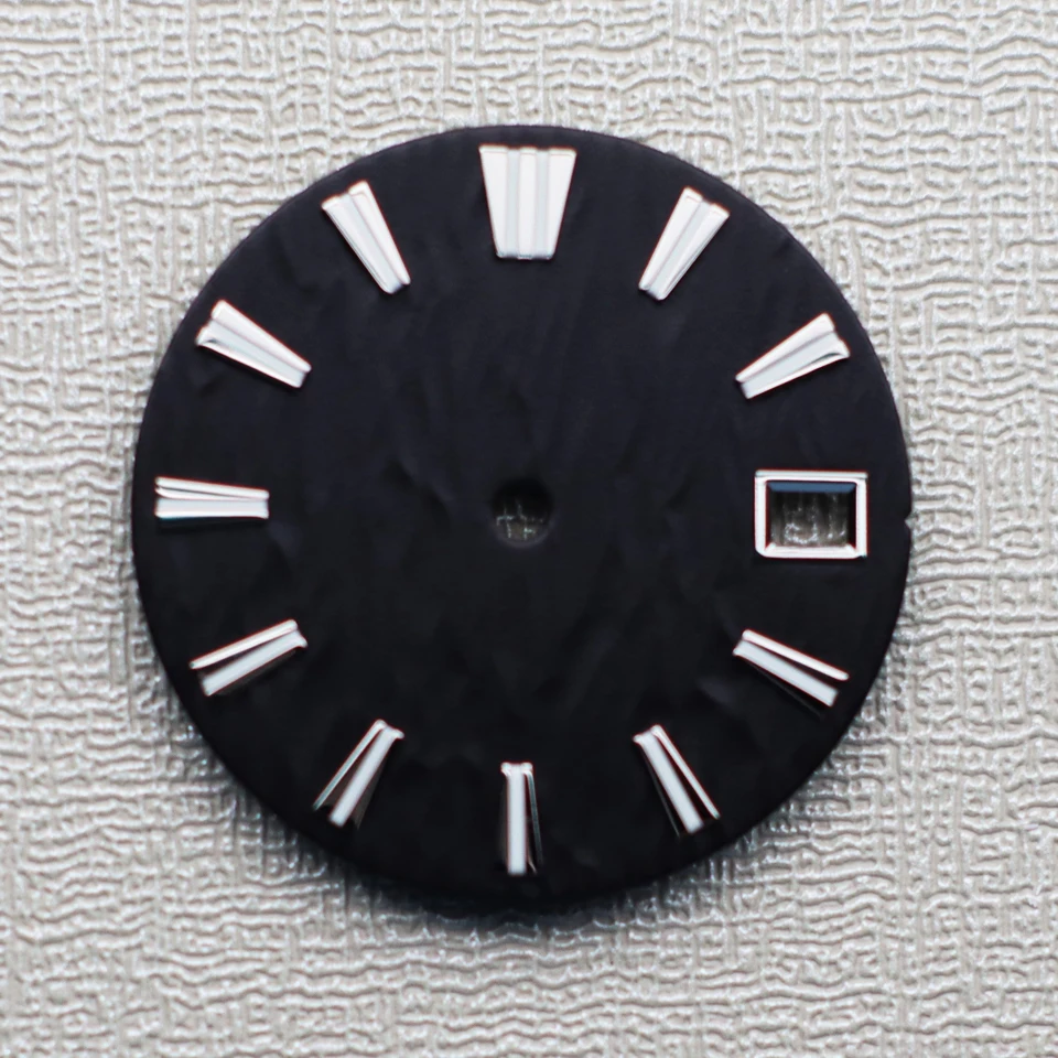 New NH35 dial wavy striped mechanical table modified diving surface surface needle C3 strong green night light dial