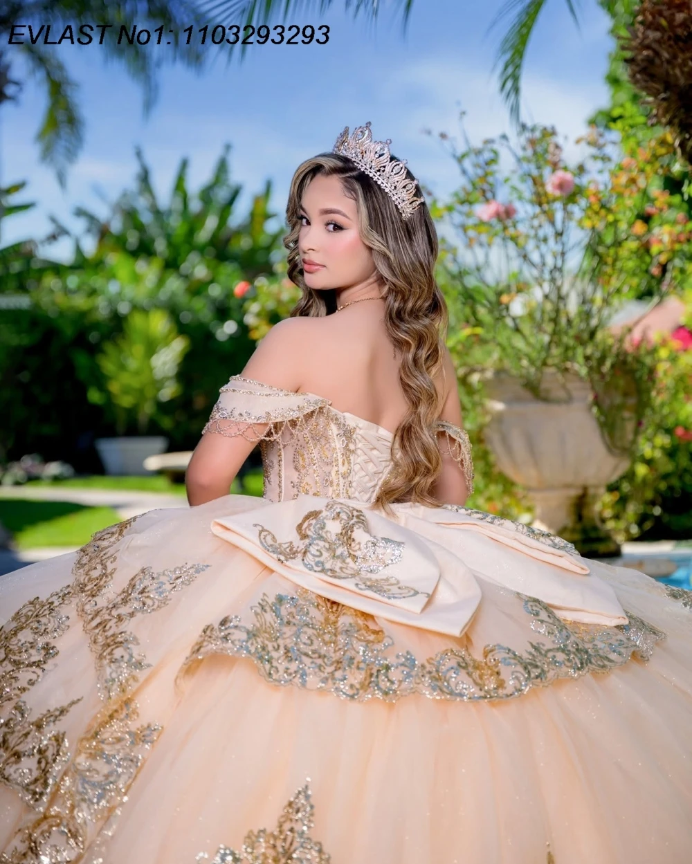 Фото Индивидуальное блестящее золотое бальное платье EVLAST для Quinceanera с пайетками, аппликациями и кристаллами, расшитое бисером, для Sweet 16, Vestidos De 15 Anos AQ250 №4