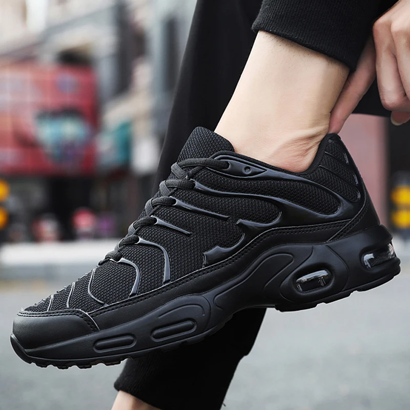 

Новинка, кроссовки для бега для мужчин и женщин светильник кие кроссовки для бега, большой размер 39-46, дышащая обувь для ходьбы, роскошная сп...