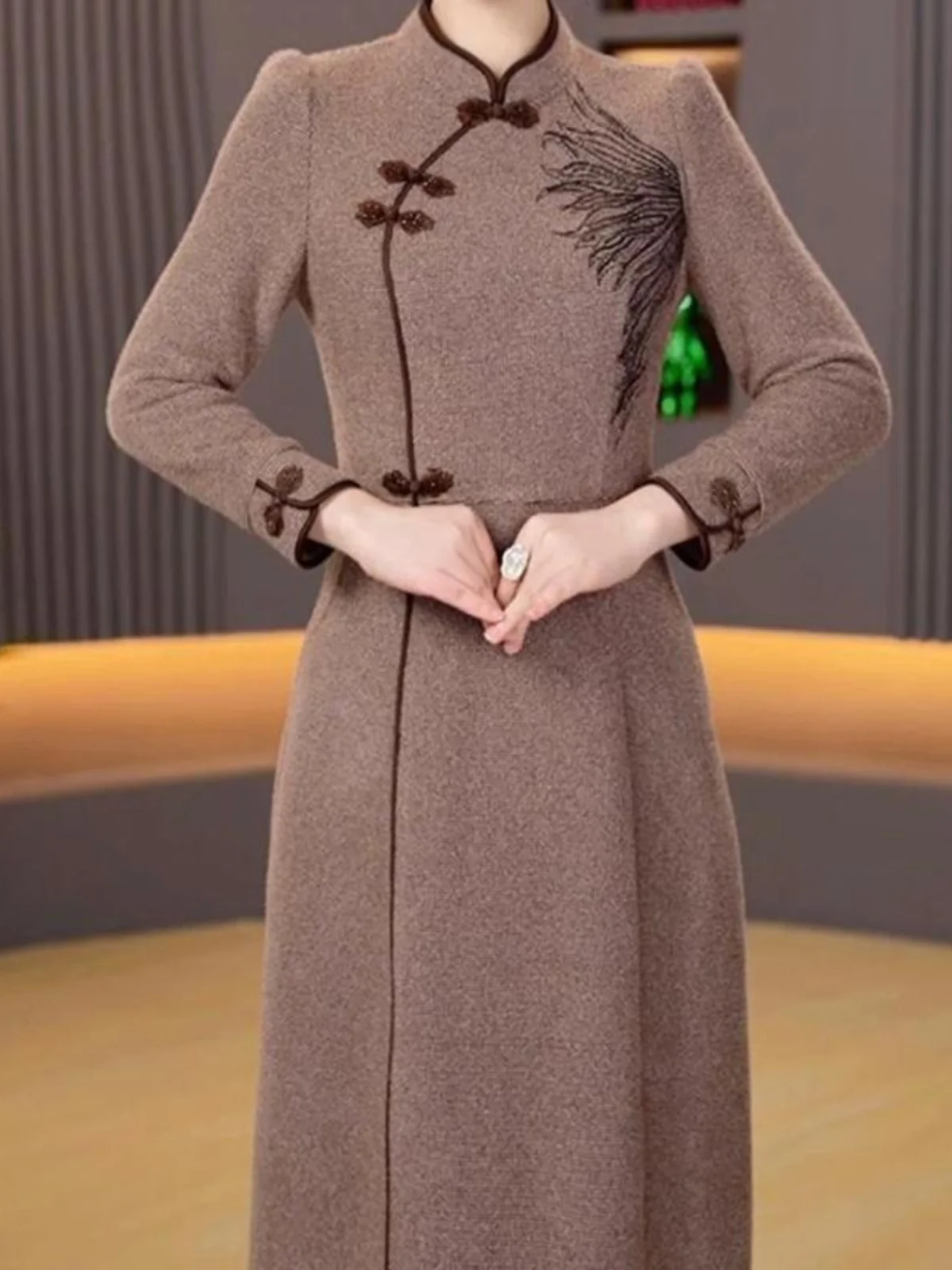 Улучшенное женское платье National Sle 2024 зимнее новое достойное и элегантное миди на