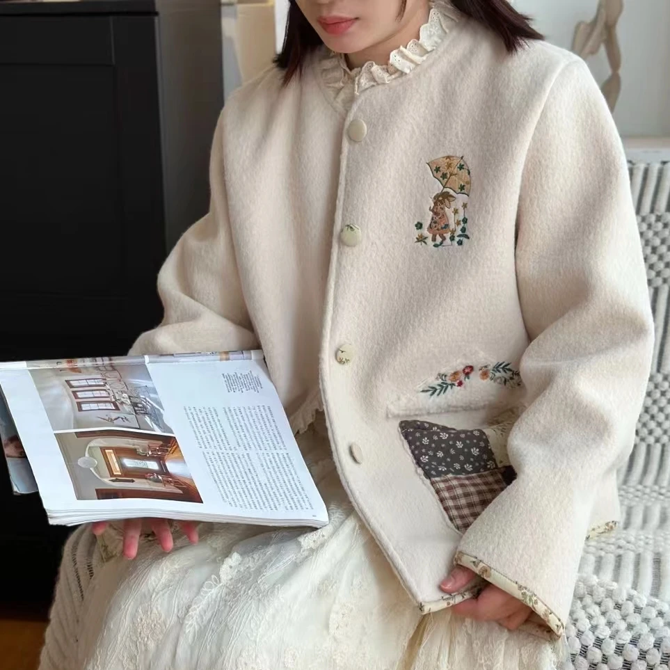 Винтажное милое короткое пальто из смесовой шерсти с рюшами и кружевной вышивкой