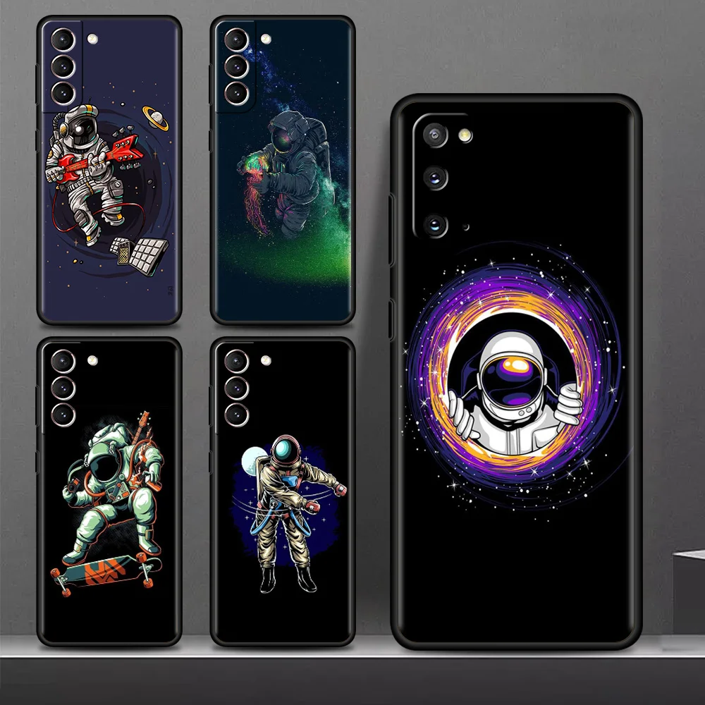 

Cartoon Astronaut Cute Case For Samsung Galaxy S22 S20 FE S21 Plus Soft Phone Cover S10 S9 S8 Note 20 Ultra 10 Lite TPU Shell