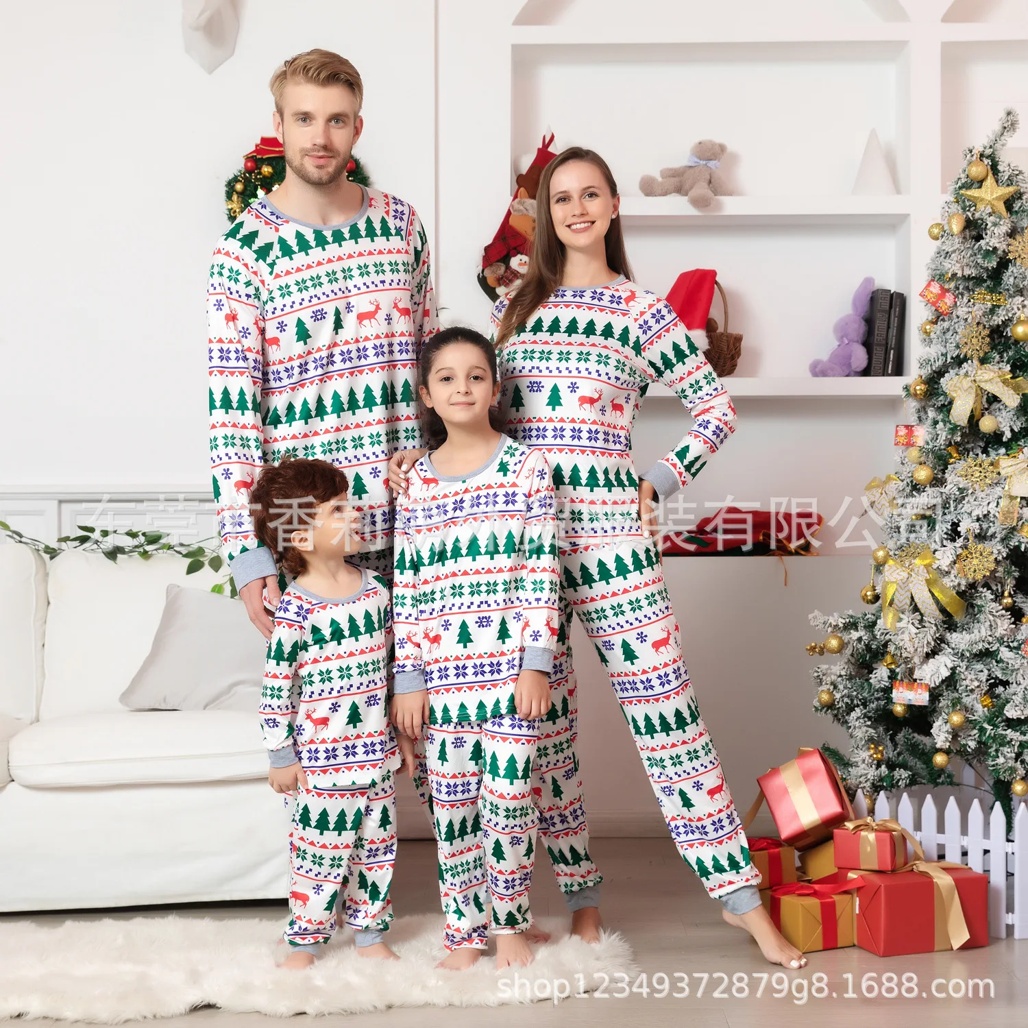 Europe and the United States new Christmas parent-child outfit set parent-child pajamas a family of four clothing Christmas tree
