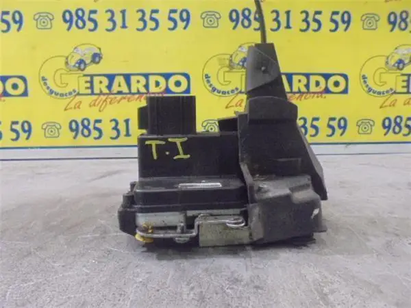 Левый задний дверной замок Ford FIESTA V (JH _ JD _) б/у 1 6 TDCi HHJB/HHDA - централизованный